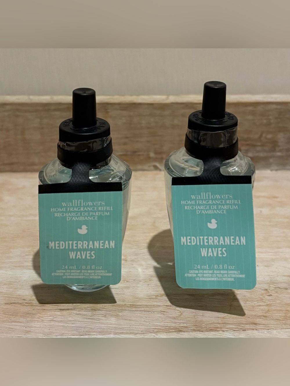 Bath & Body Works Mediterranean Waves Wallflowers Refill - Teal and Black